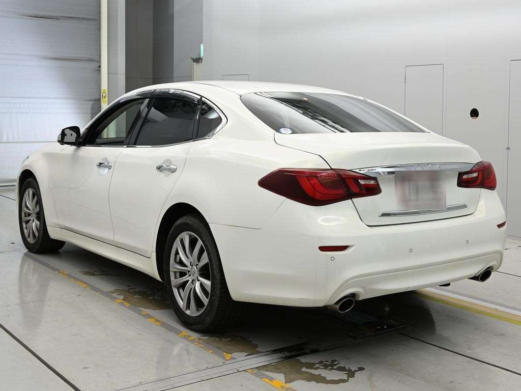 NISSAN FUGA