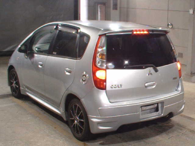 MITSUBISHI COLT