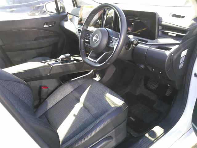 NISSAN AURA