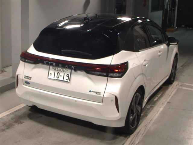 NISSAN AURA