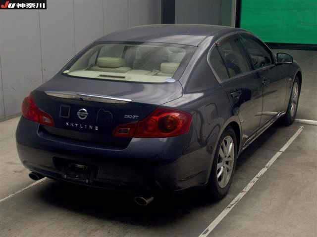 NISSAN SKYLINE
