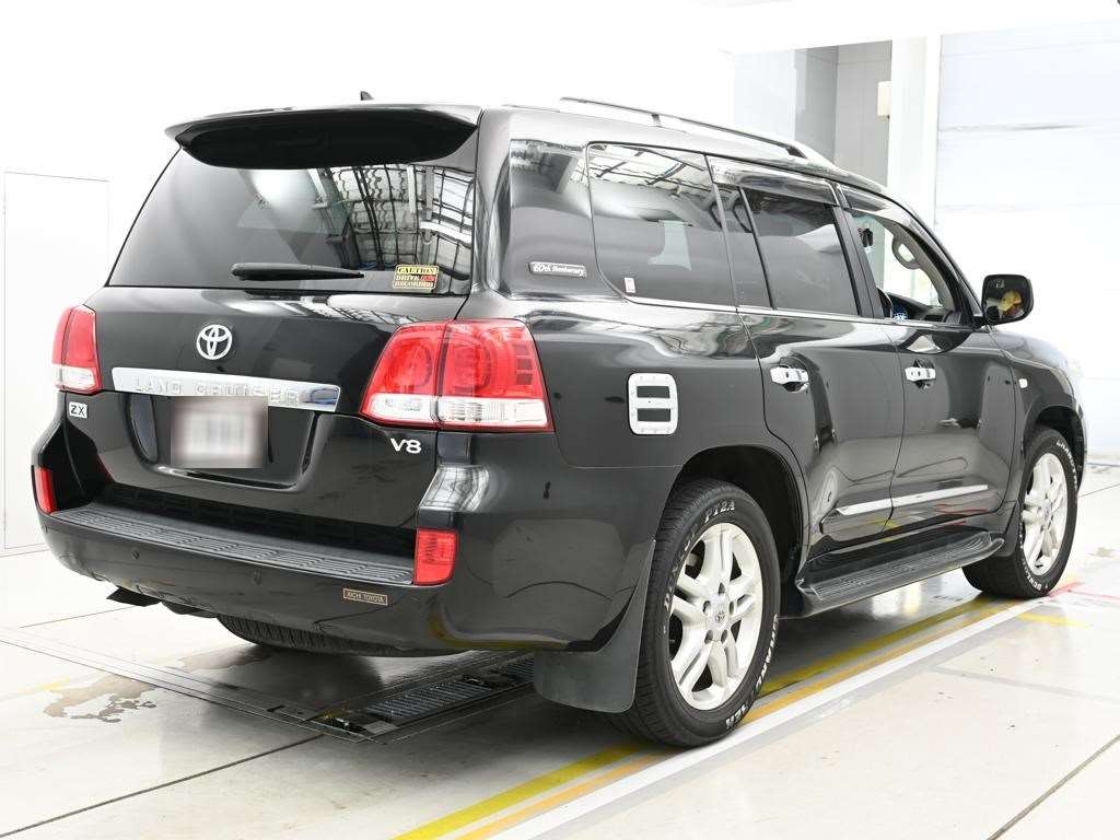 TOYOTA LAND CRUISER