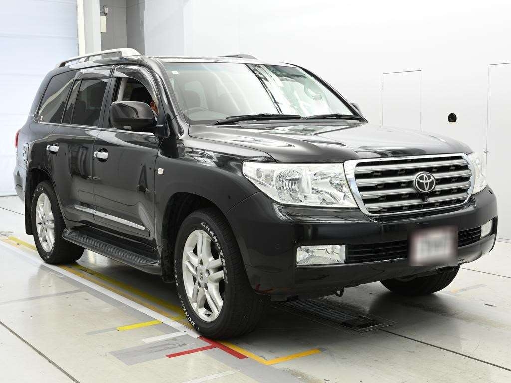 TOYOTA LAND CRUISER