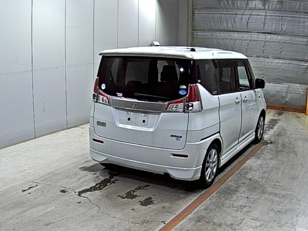 MITSUBISHI DELICA D:2