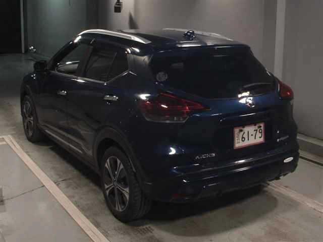 NISSAN KICKS