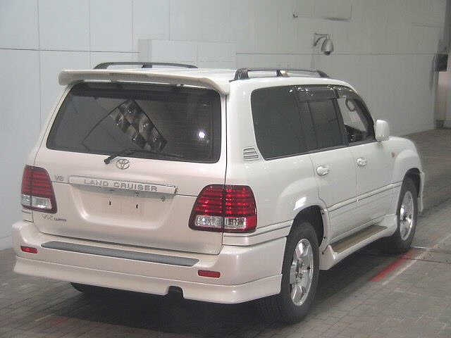 TOYOTA LAND CRUISER