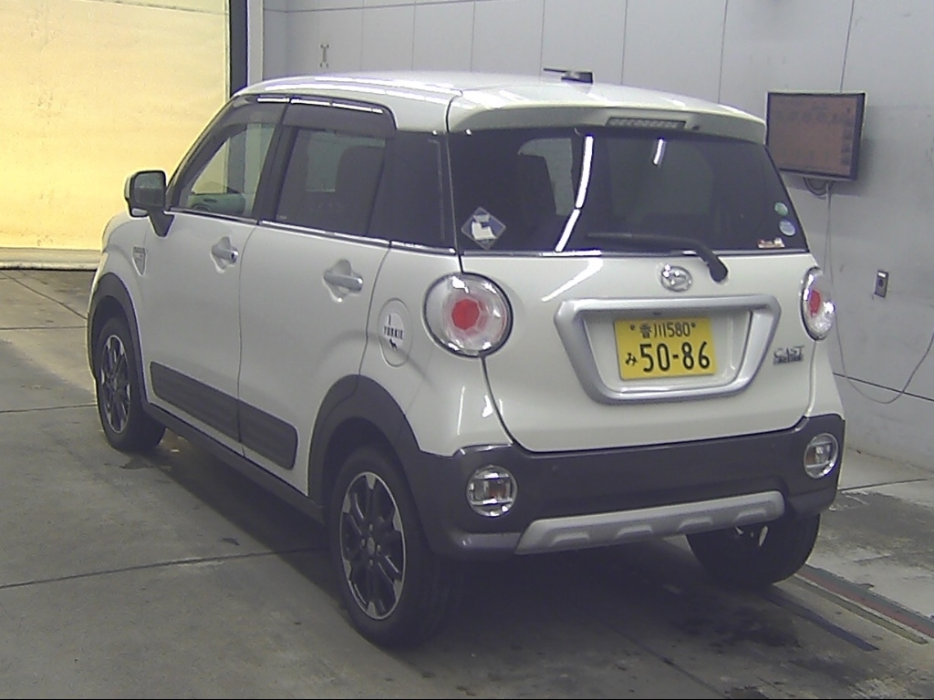 DAIHATSU CAST