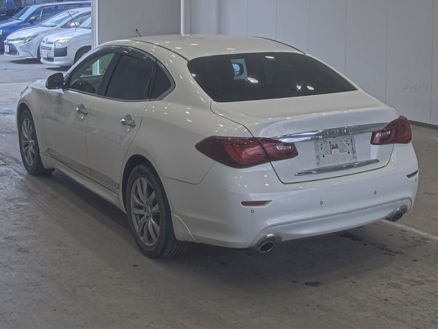 NISSAN FUGA