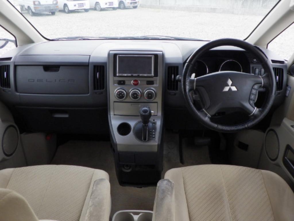 MITSUBISHI DELICA D:5