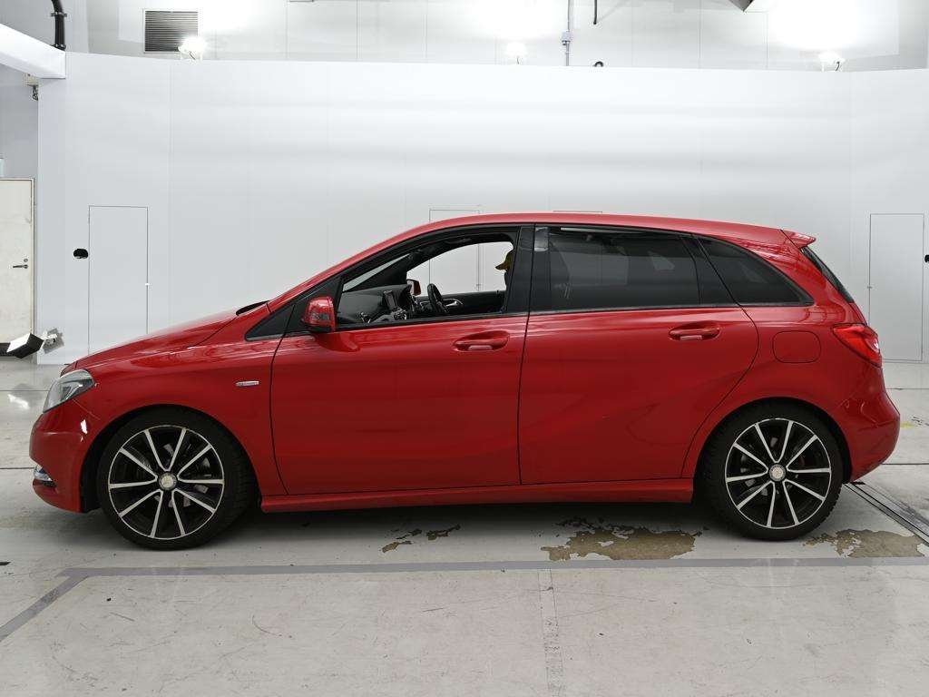 MERCEDES-BENZ B-CLASS