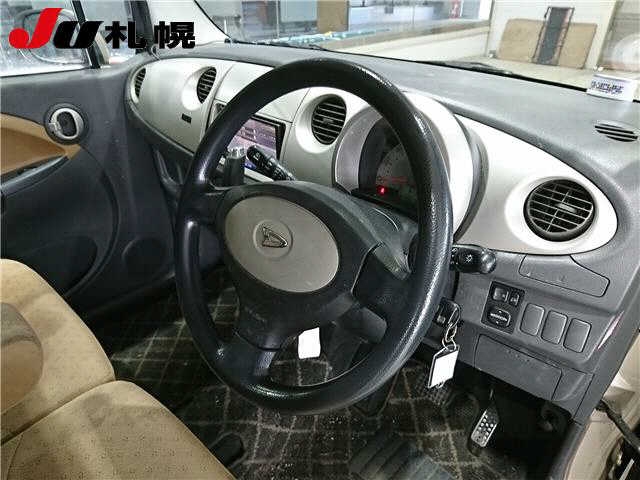 DAIHATSU MOVE LATTE