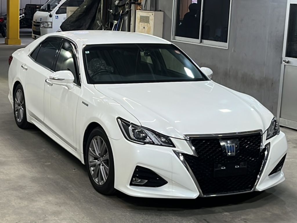 TOYOTA CROWN