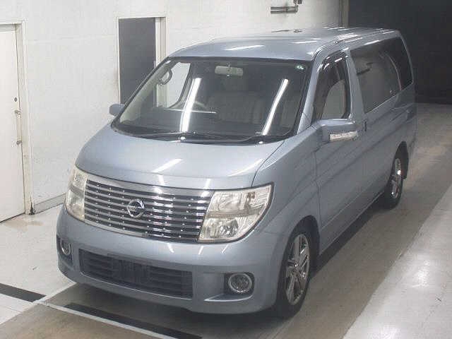 NISSAN ELGRAND