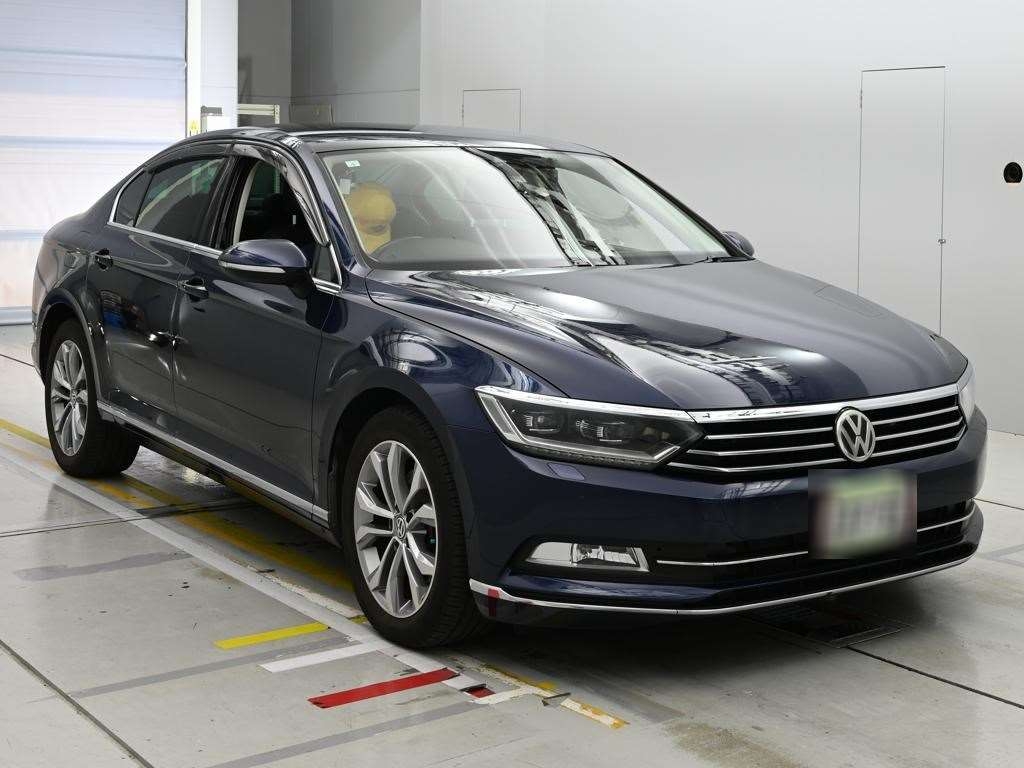 VOLKSWAGEN PASSAT