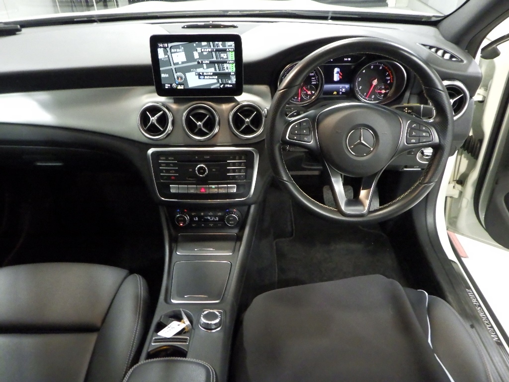 MERCEDES-BENZ GLA-CLASS