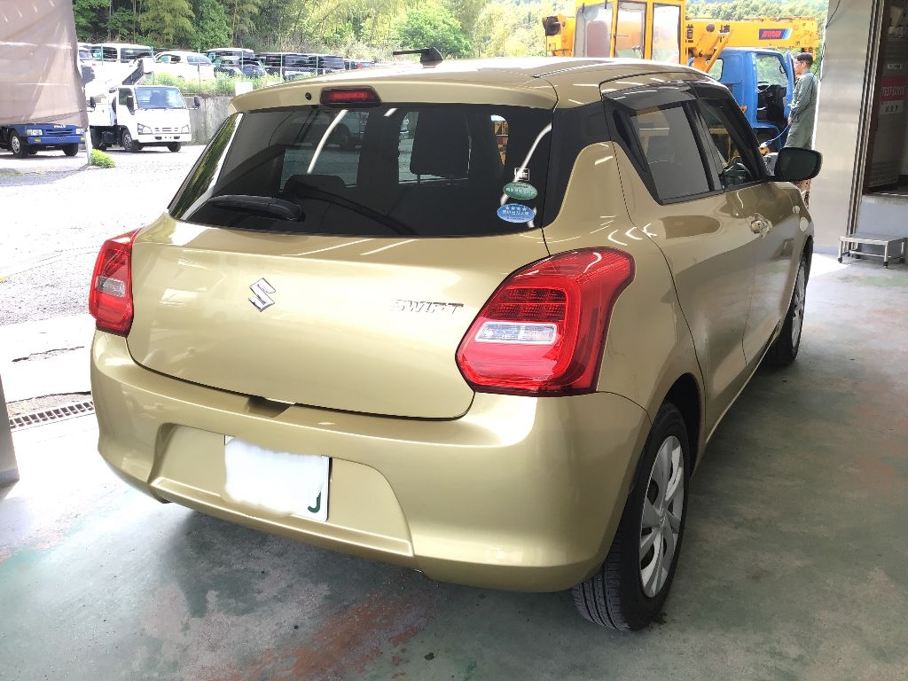 SUZUKI SWIFT