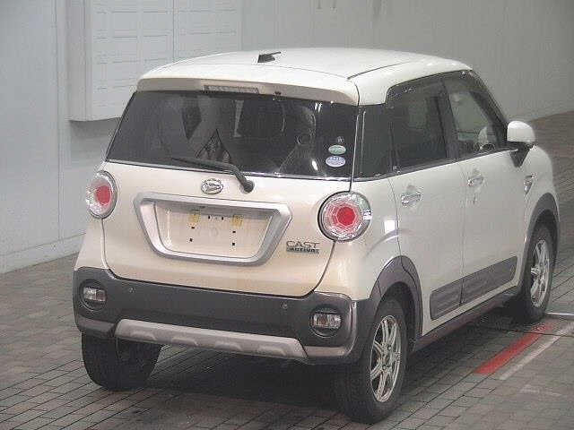 DAIHATSU CAST