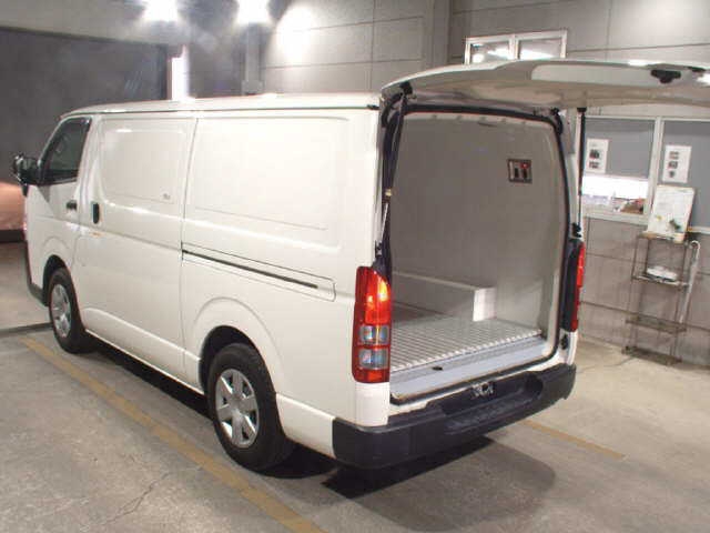 TOYOTA REGIUS ACE
