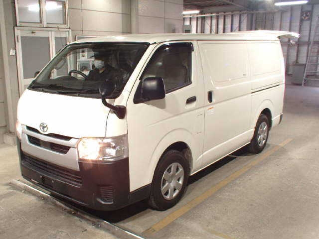 TOYOTA REGIUS ACE