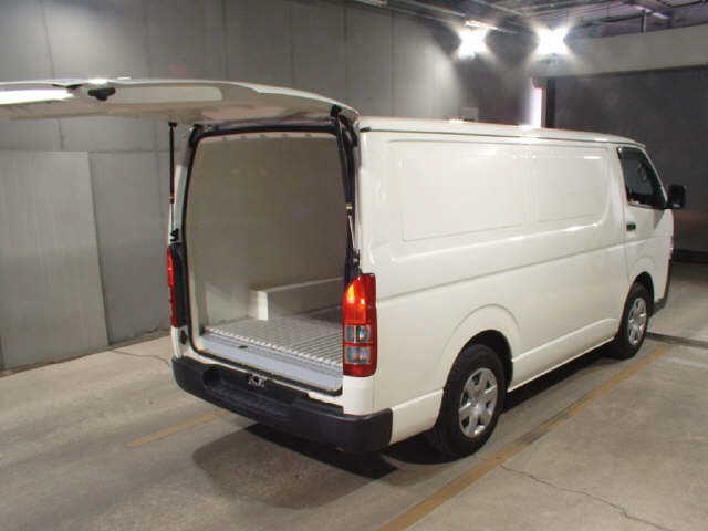 TOYOTA REGIUS ACE
