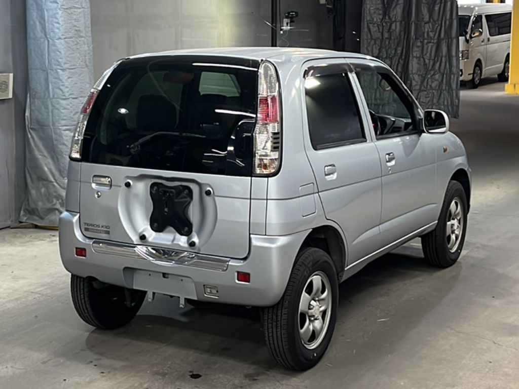 DAIHATSU TERIOS KID