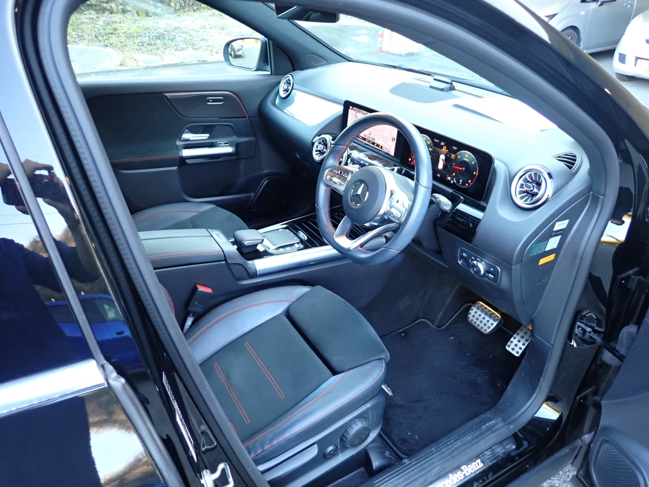 MERCEDES-BENZ GLA-CLASS