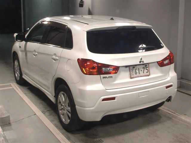 MITSUBISHI RVR
