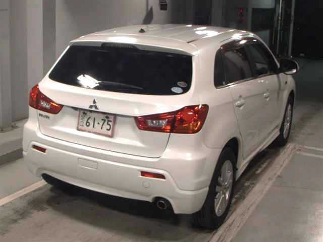 MITSUBISHI RVR
