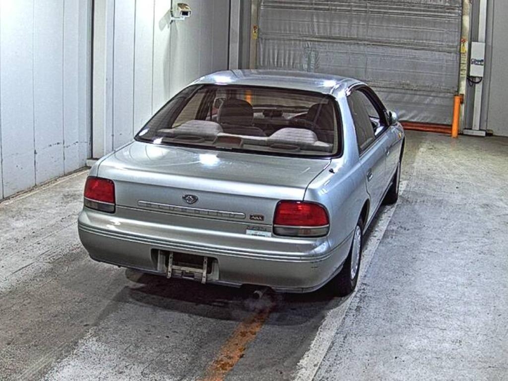 NISSAN BLUEBIRD