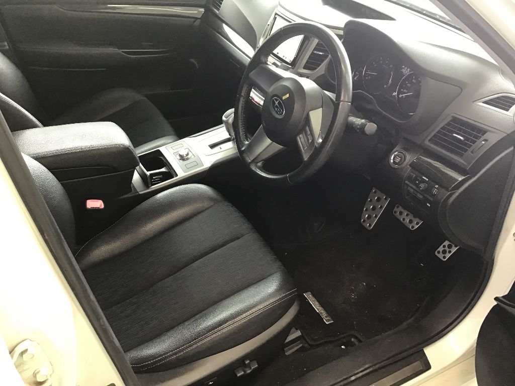 SUBARU LEGACY