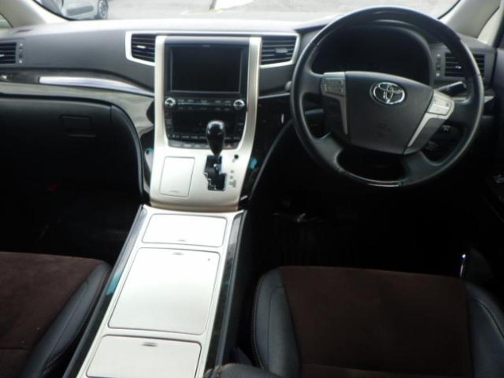 TOYOTA ALPHARD