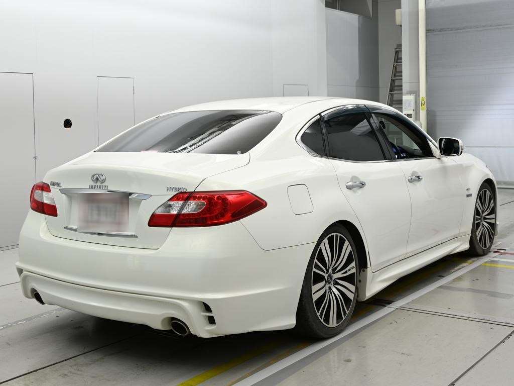 NISSAN FUGA