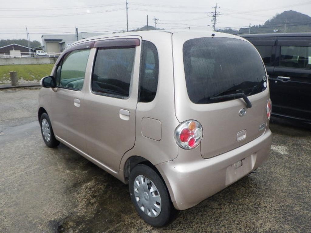 DAIHATSU MOVE LATTE