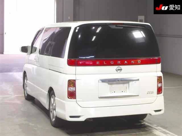 NISSAN ELGRAND