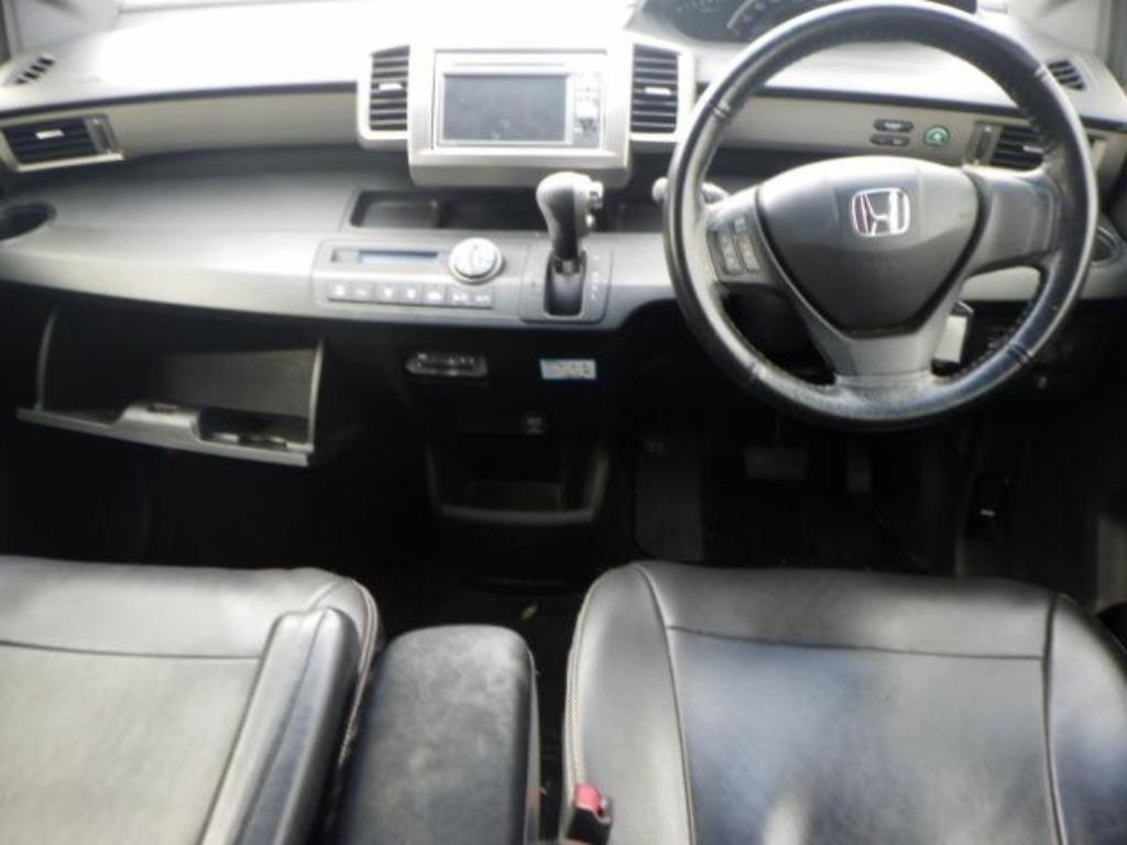 HONDA FREED SPIKE