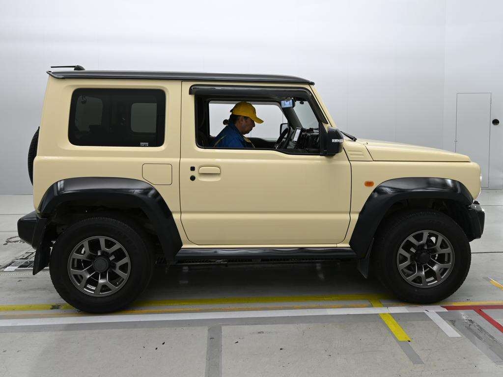 SUZUKI JIMNY SIERRA