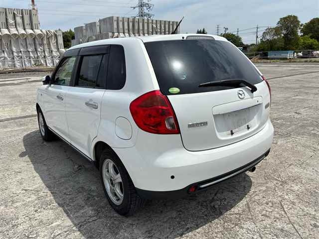 MAZDA VERISA