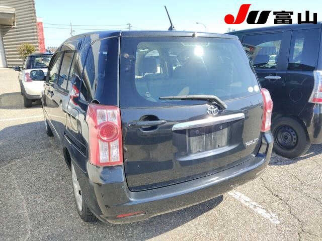 TOYOTA RAUM