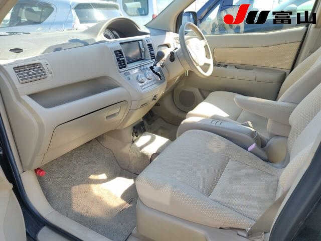 TOYOTA RAUM