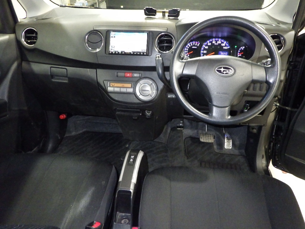 SUBARU LUCRA