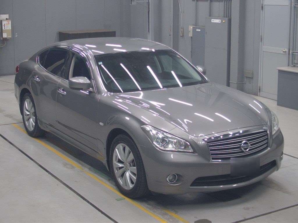 NISSAN FUGA