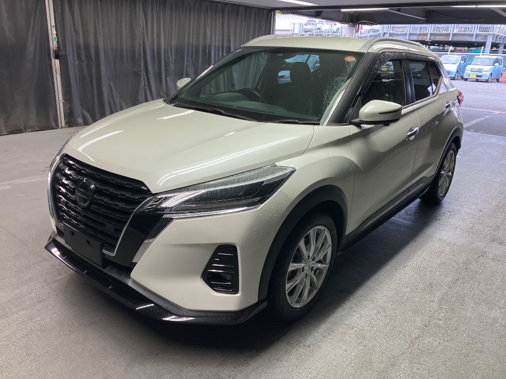 NISSAN KICKS