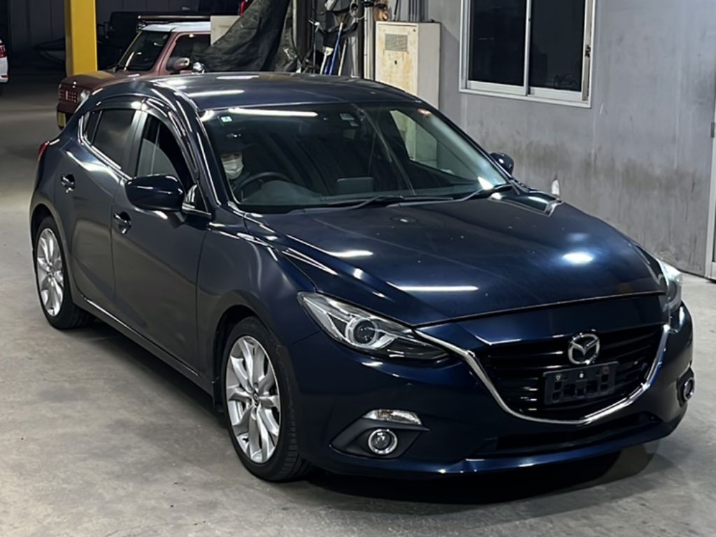 MAZDA AXELA