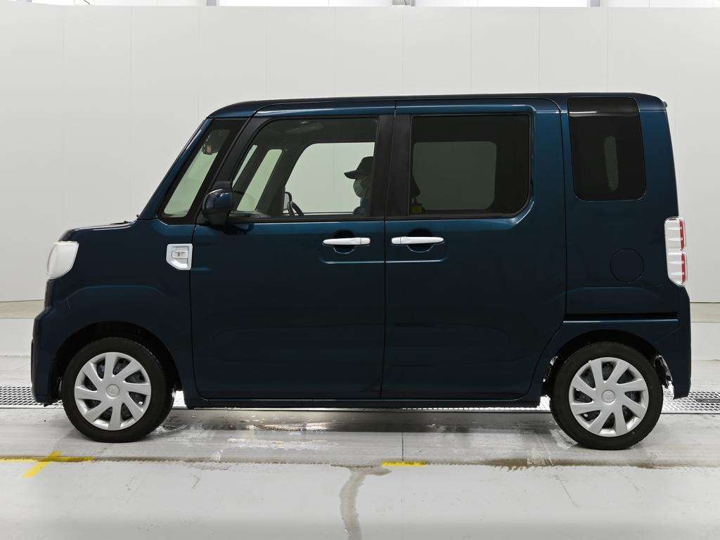 TOYOTA PIXIS MEGA