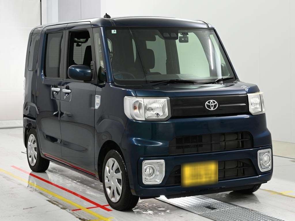 TOYOTA PIXIS MEGA