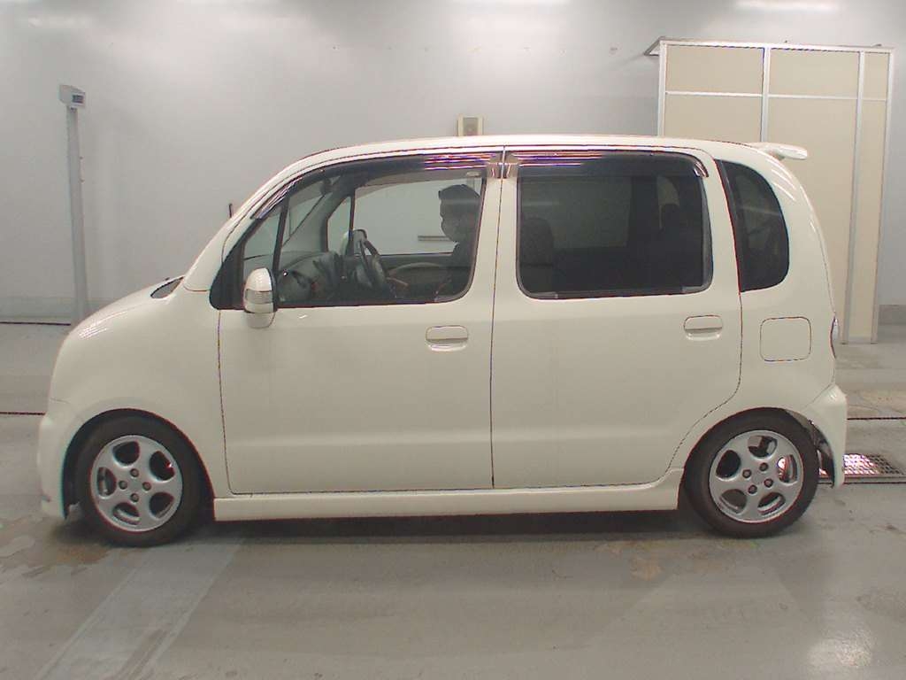 DAIHATSU MOVE LATTE