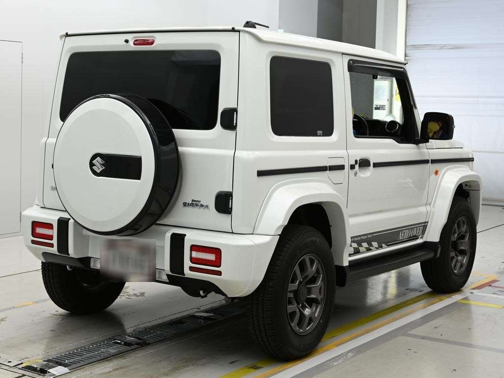 SUZUKI JIMNY SIERRA