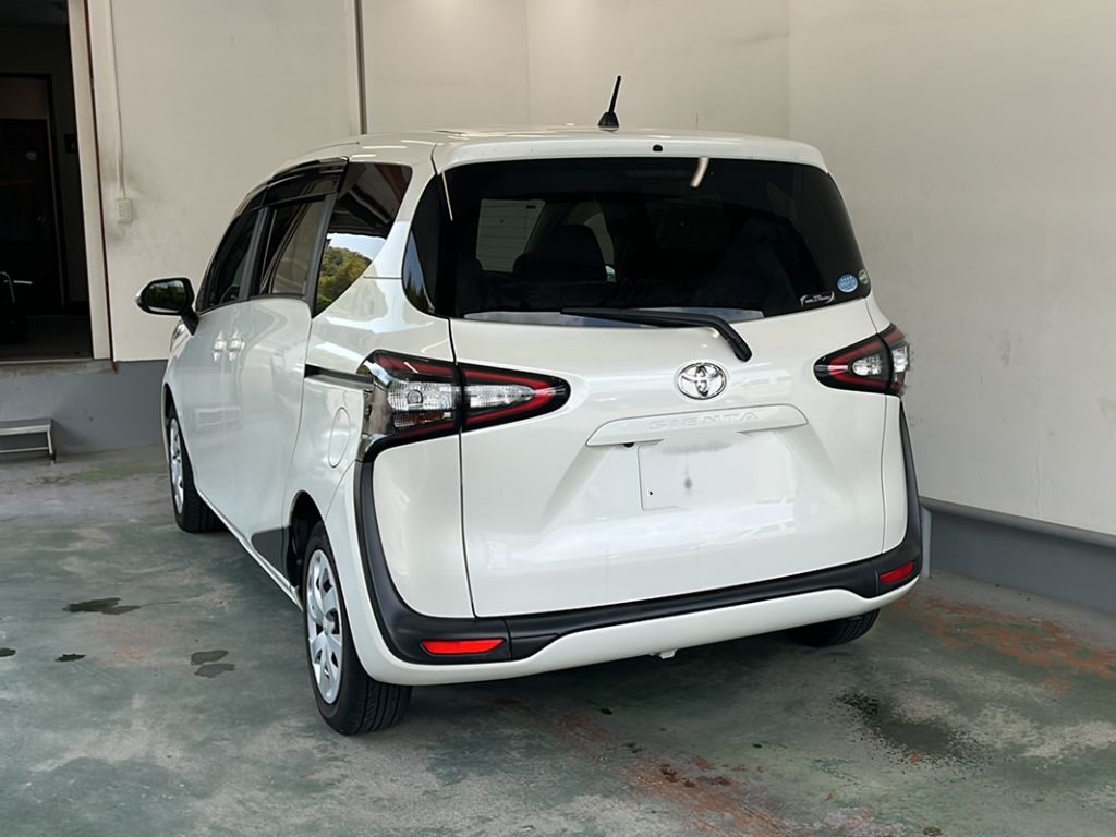 TOYOTA SIENTA
