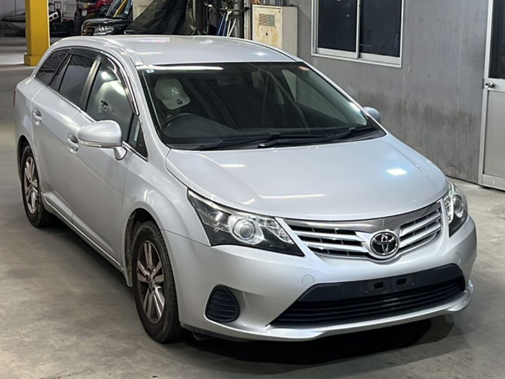 TOYOTA AVENSIS