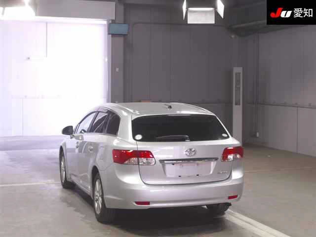 TOYOTA AVENSIS